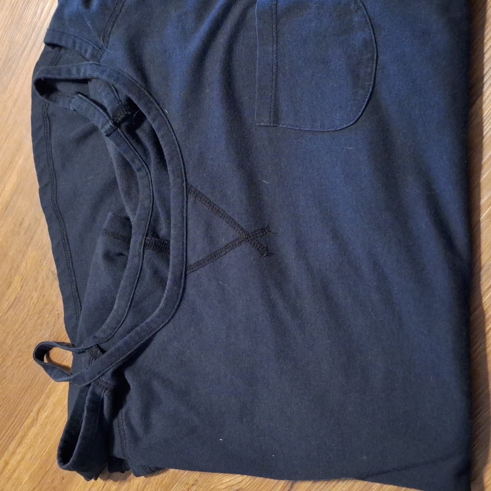 Black tee